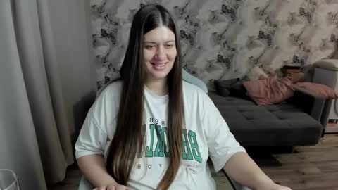 Snapshot of elisa_kollin chatting on 02.14.26 Aletta Oushen online show from 02.14.26