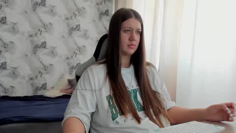 Snapshot of elisa_kollin chatting on 05.02.26 Aletta Oushen online show from 05.02.26
