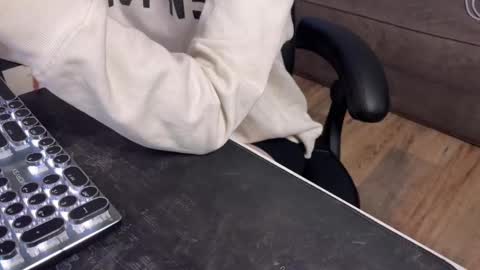 Snapshot of elisa_north chatting on 03.01.25 Elisa North online show from 03.01.25