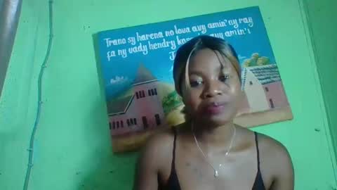 Snapshot of elisabeth2525 chatting on 01.22.25 elisabeth2525 online show from 01.22.25