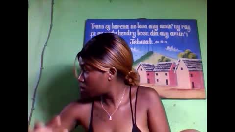 Snapshot of elisabeth2525 chatting on 02.01.25 elisabeth2525 online show from 02.01.25