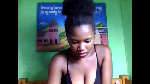 Snapshot of elisabeth2525 chatting on 02.07.25 elisabeth2525 online show from 02.07.25
