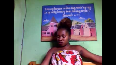 Snapshot of elisabeth2525 chatting on 02.14.25 elisabeth2525 online show from 02.14.25