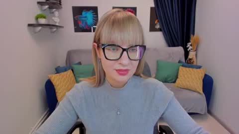 Snapshot of elisabethmills chatting on 01.26.25 Elisabeth online show from 01.26.25