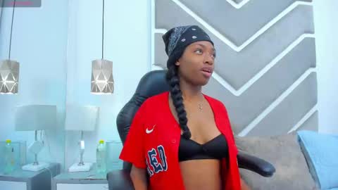 elisabettamonroy online show from 10.06.25