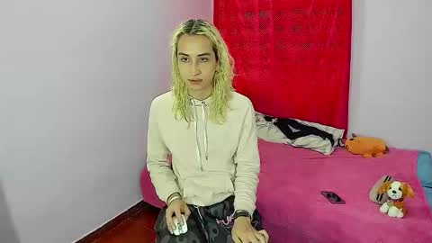 Snapshot of elisdarling chatting on 01.13.26 elisdarling online show from 01.13.26