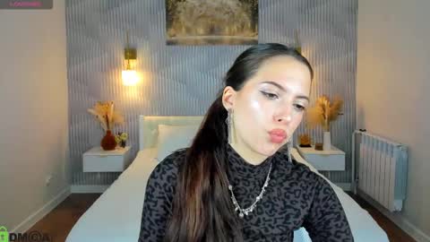 Elise online show from 03.10.26