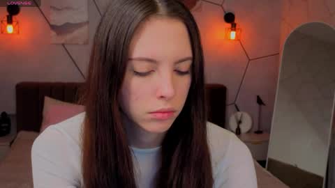 Elise online show from 03.30.26