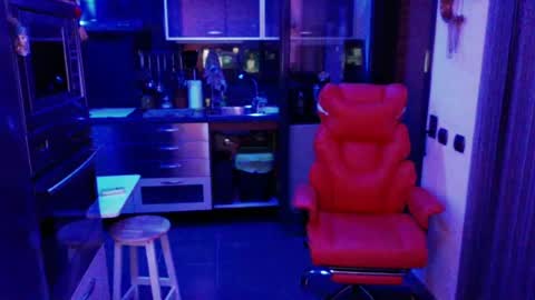 Snapshot of elise_tv chatting on 07.16.26 Barbie online show from 07.16.26