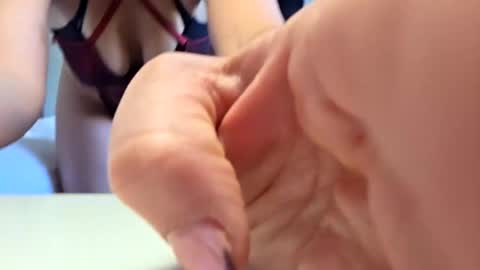 elisehipele online show from 10.09.25