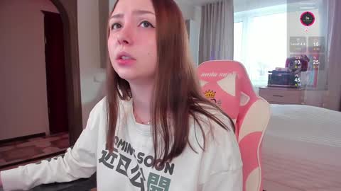 Snapshot of elisejays chatting on 01.12.25 Elise online show from 01.12.25