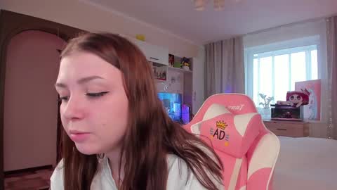 Snapshot of elisejays chatting on 01.25.25 Elise online show from 01.25.25