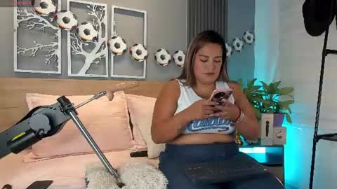 Elise Play Boobs online show from 07.01.26