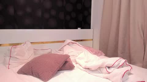 Elly online show from 11.25.25