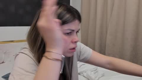 Elly online show from 03.17.26