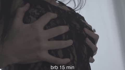 Snapshot of elisonnina chatting on 12.15.24 Nina online show from 12.15.24