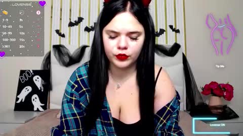 Eliss online show from 10.26.25