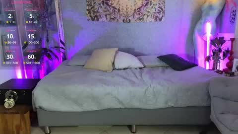 Elissecinnamon online show from 04.26.26