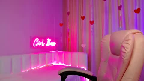 ElissStoun online show from 02.20.25