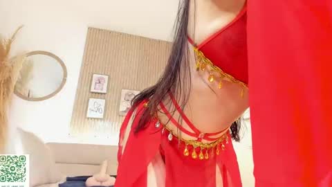 Elizabeth  online show from 10.04.25