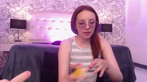 Snapshot of eliza_gh chatting on 09.14.25 Eliza online show from 09.14.25