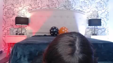 Snapshot of eliza_gh chatting on 10.15.25 Eliza online show from 10.15.25
