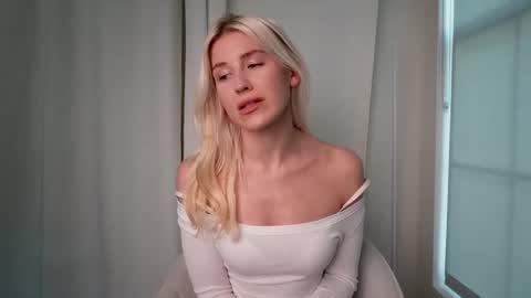 Snapshot of eliza_lizbethx chatting on 03.03.26 Liz online show from 03.03.26