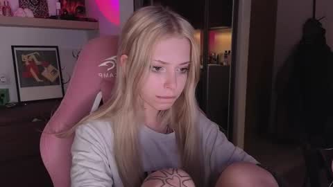 Elizabeth online show from 03.25.26