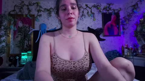 Snapshot of elizabeth77_ chatting on 01.28.25 Elizabeth online show from 01.28.25