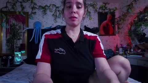Snapshot of elizabeth77_ chatting on 02.04.25 Elizabeth online show from 02.04.25