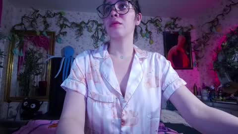 Snapshot of elizabeth77_ chatting on 02.22.25 Elizabeth online show from 02.22.25