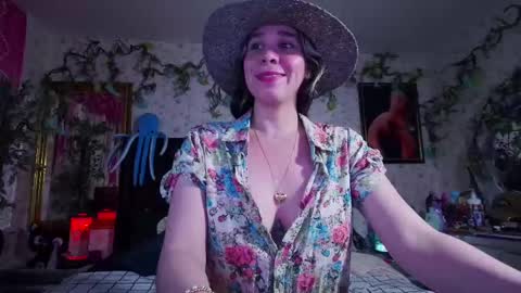 Snapshot of elizabeth77_ chatting on 09.14.25 Elizabeth online show from 09.14.25