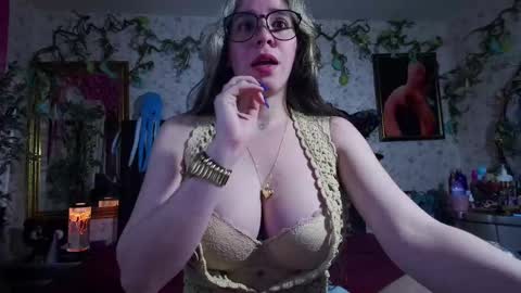 Snapshot of elizabeth77_ chatting on 10.09.25 Elizabeth online show from 10.09.25
