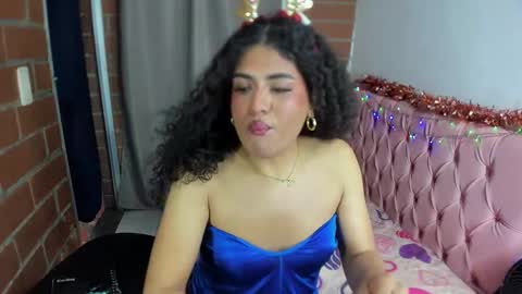 Snapshot of elizabeth_777 chatting on 12.21.24 elizabeth_777 online show from 12.21.24
