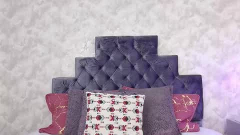 Elizabeth online show from 12.21.25