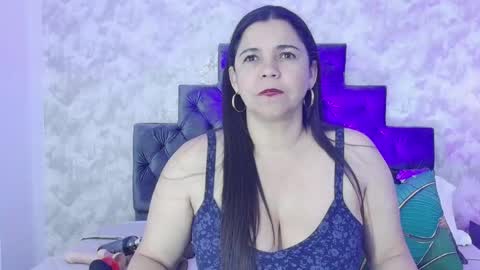 Snapshot of elizabeth_colleman chatting on 04.21.26 Elizabeth online show from 04.21.26