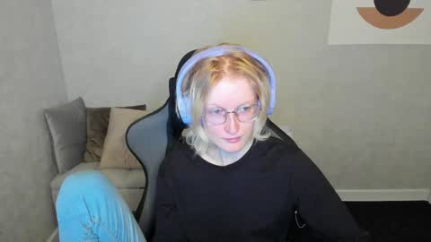 Snapshot of elizabeth_harpper chatting on 09.25.25 Elizabeth online show from 09.25.25