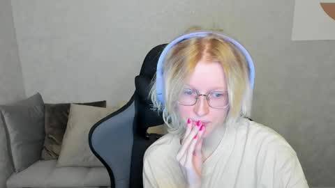 Snapshot of elizabeth_harpper chatting on 09.27.25 Elizabeth online show from 09.27.25