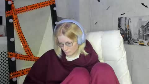 Elizabeth online show from 11.12.25