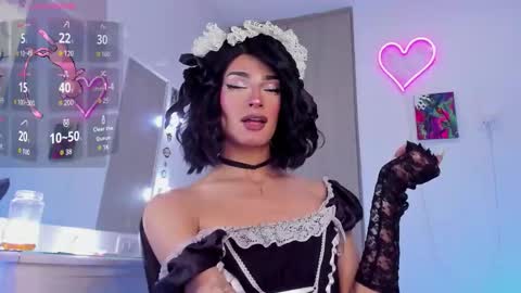 Snapshot of elizabeth_jones_01 chatting on 10.17.25 Eli online show from 10.17.25