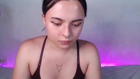 Snapshot of elizabeth_taylorxxx chatting on 01.15.25 Elizabeth Taylor online show from 01.15.25