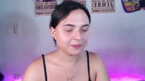Snapshot of elizabeth_taylorxxx chatting on 02.14.25 Elizabeth Taylor online show from 02.14.25