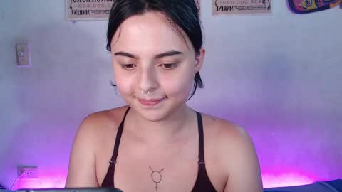 Snapshot of elizabeth_taylorxxx chatting on 03.10.25 Elizabeth Taylor online show from 03.10.25
