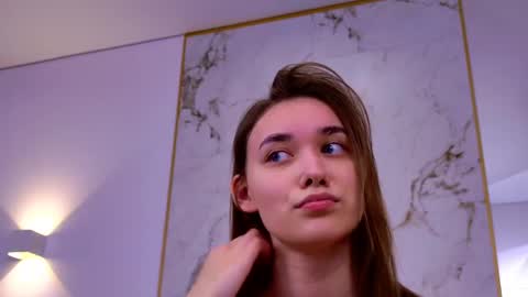 Elizabeth online show from 02.12.25