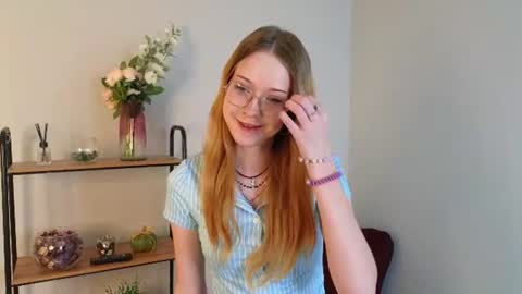 Snapshot of elizabethmcdaniel chatting on 07.17.26 Eva online show from 07.17.26