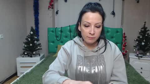 ElizabethSho online show from 12.27.24