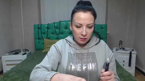 ElizabethSho online show from 01.31.25