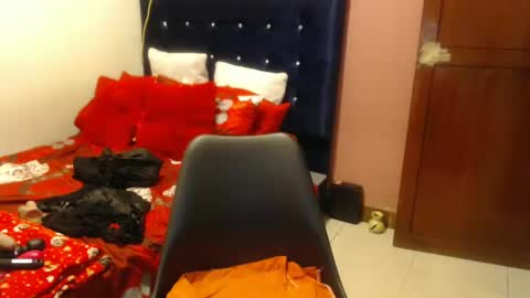 Elizabeth online show from 02.14.25