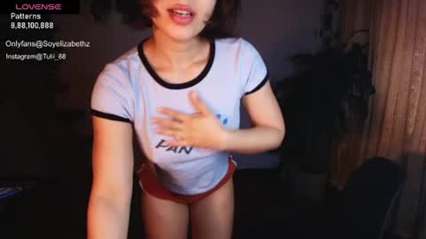 Snapshot of elizabethz chatting on 06.12.26 Tuli online show from 06.12.26