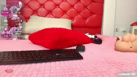 Snapshot of elizabetth_roman chatting on 04.23.26 elizabetth_roman online show from 04.23.26